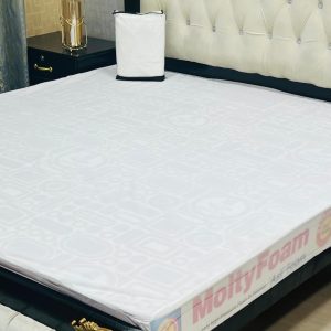 The Royal Shield: Premium Waterproof Mattress Protector
