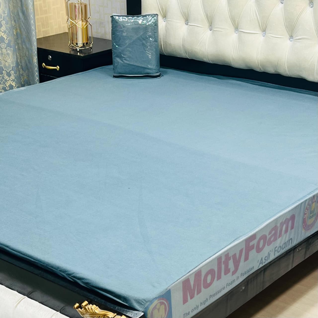 The Royal Shield: Premium Waterproof Mattress Protector - Image 4