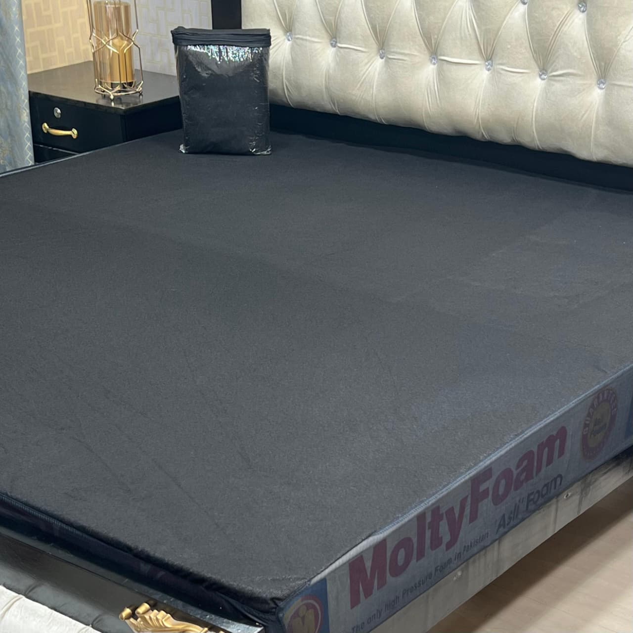 The Royal Shield: Premium Waterproof Mattress Protector - Image 7